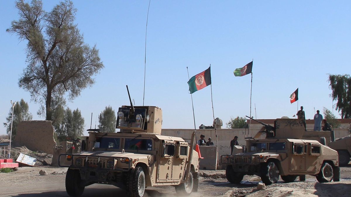 Tálibán na postupu. Obklíčil tři klíčové afghánské provinční metropole